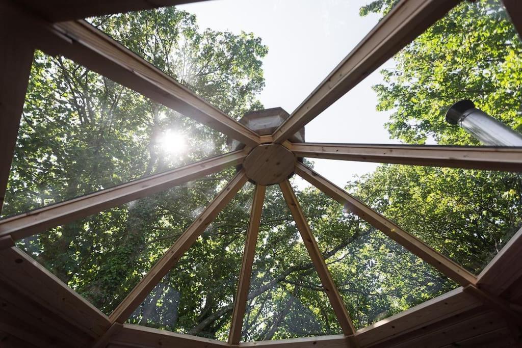 Romantic Treehouse With Hot Tub & Bbq Lodge Praze an Beeble Εξωτερικό φωτογραφία